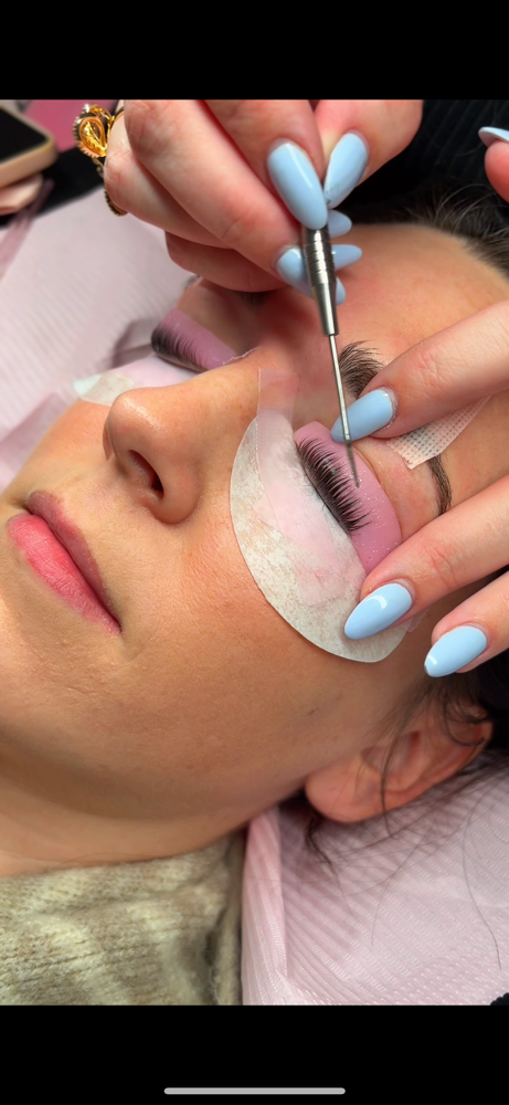 Lash Lift And Tint