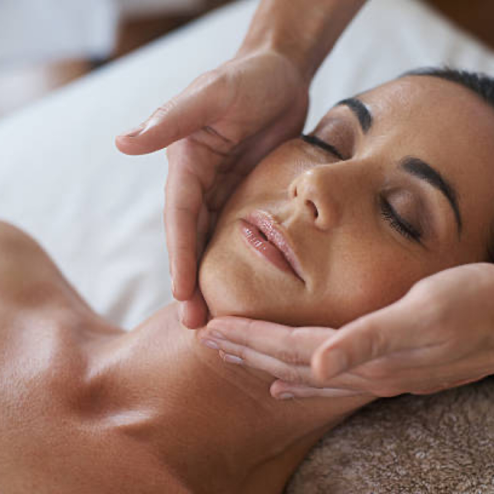 Luminous Bliss at Heavenly Bliss Headspa in Shelbyville, KY