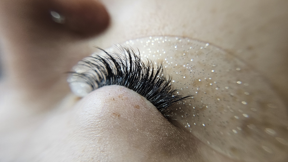 Hybrid Lash Extension Fill In