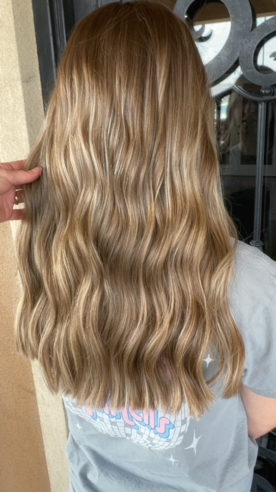 Balayage/Lived-in Color And Blowdry