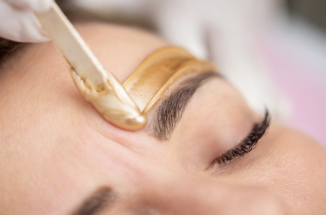 Brow Wax and Trim