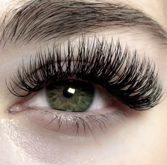 Stacked Lash Extensions