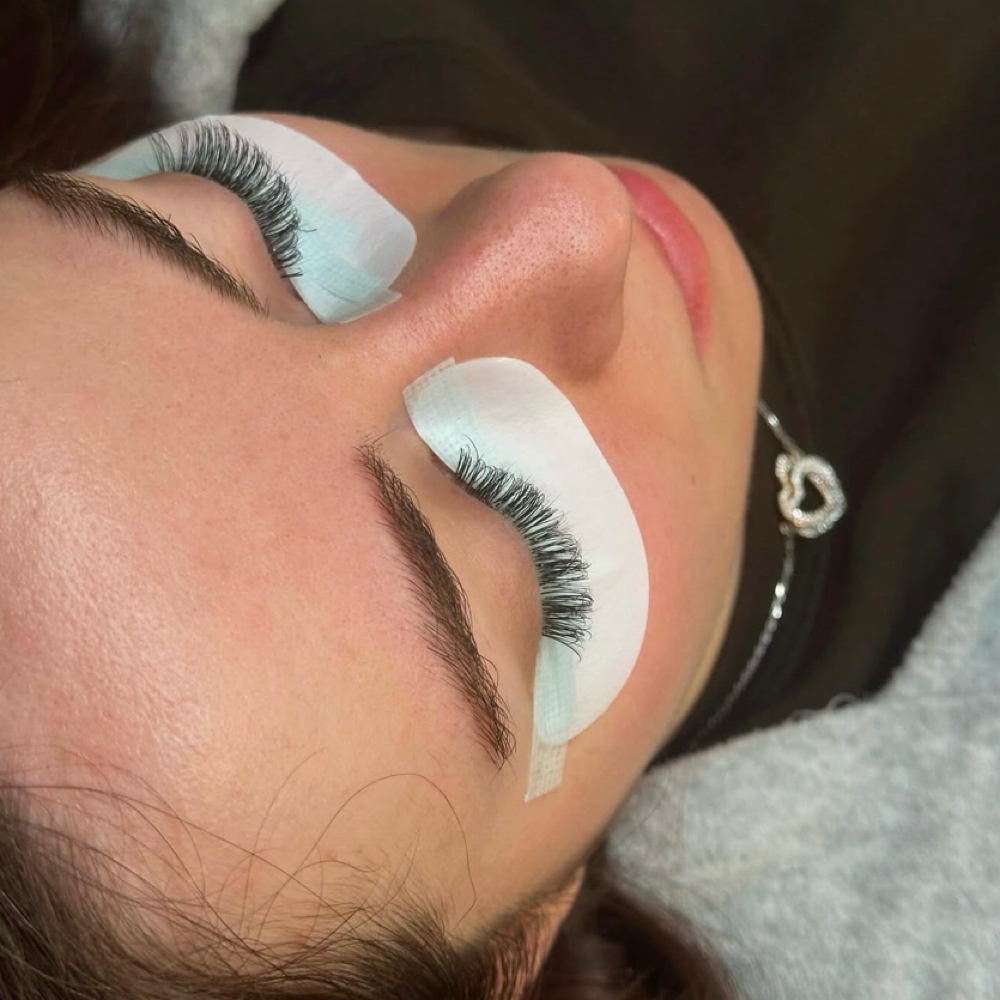 Classic Fill (1-week) at Court's Lash Room in Woodstock, CT