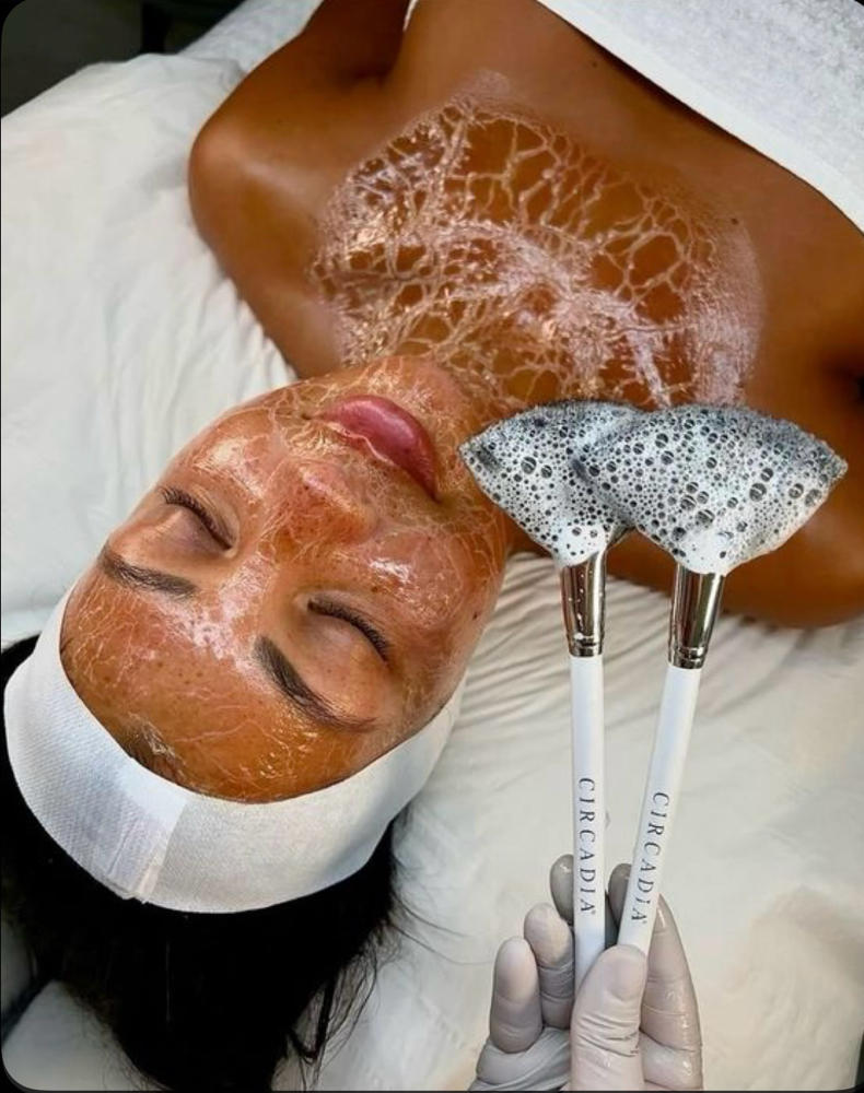 The Luxe Lift Facial