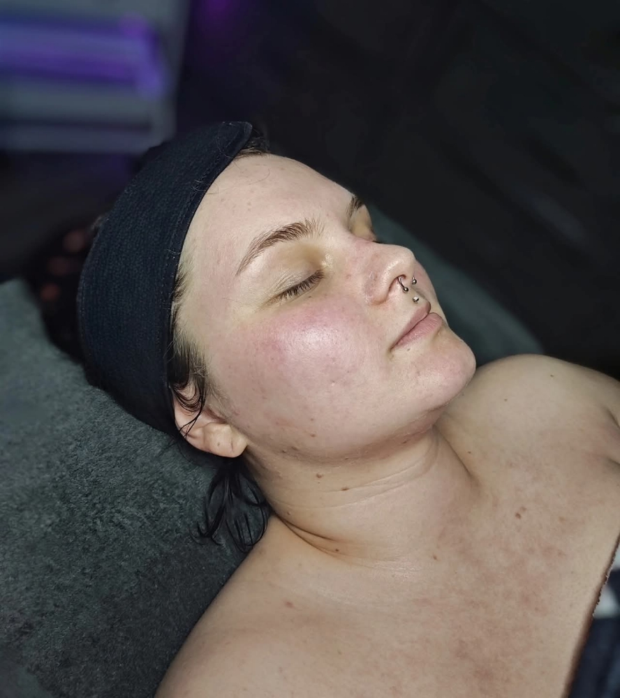 Chill, Witch Facial