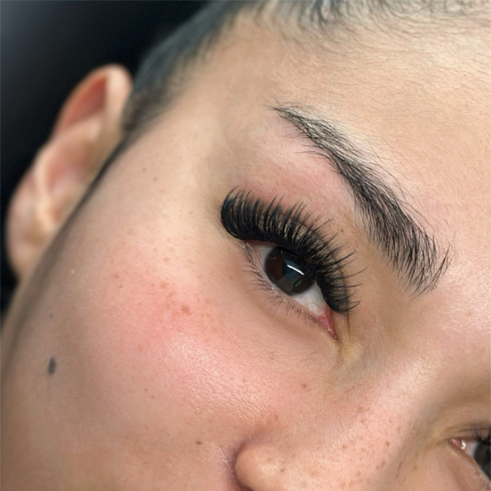 Mini Fill (1 Week) at Lash Call in Seguin, TX