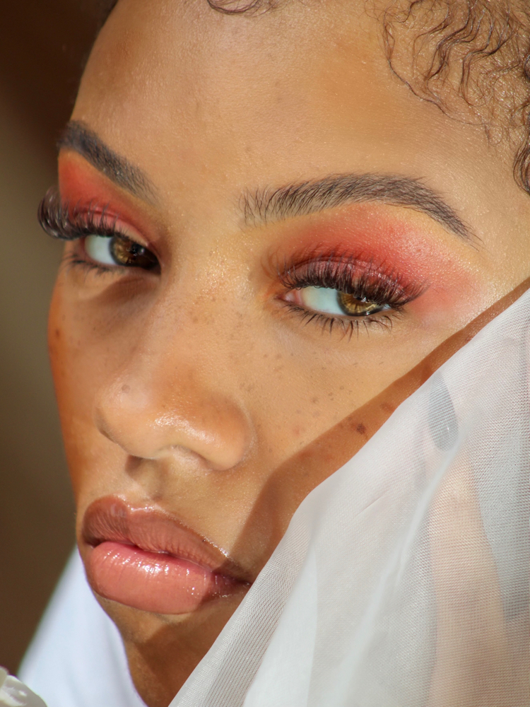 Add Bottom Lashes