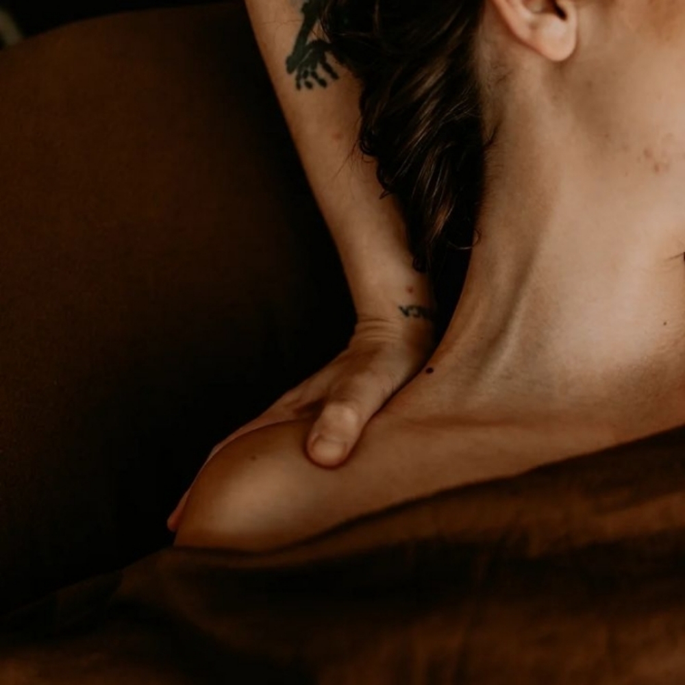 60min Deep Tissue Massage at Moon + Moss Wellness in Howell, MI