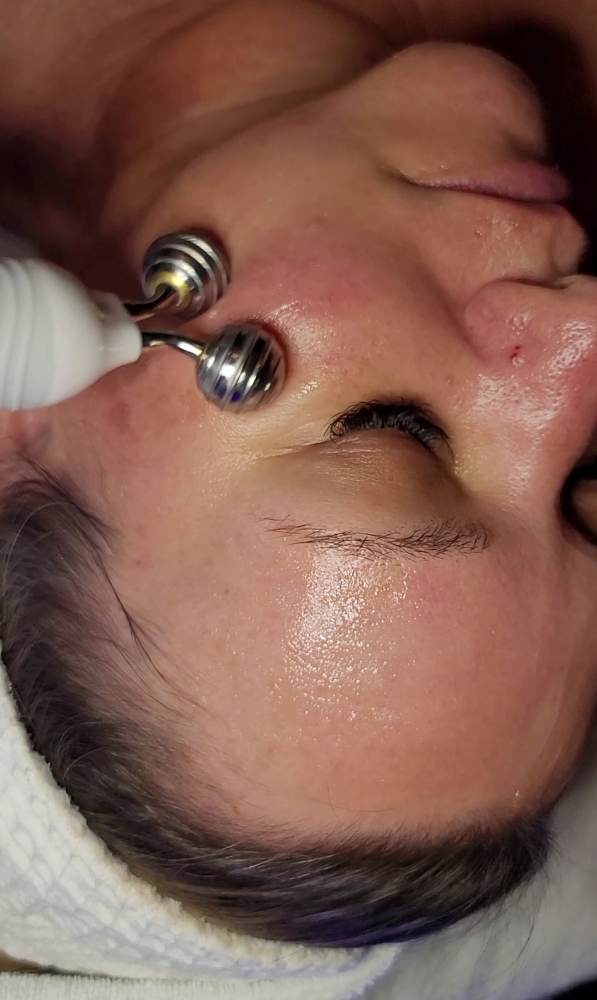 V-Face Lift Microcurrent/Gold Mask