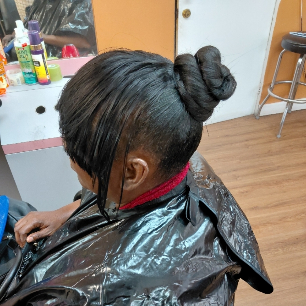 pony tails at Melissabraid in Chicago, IL