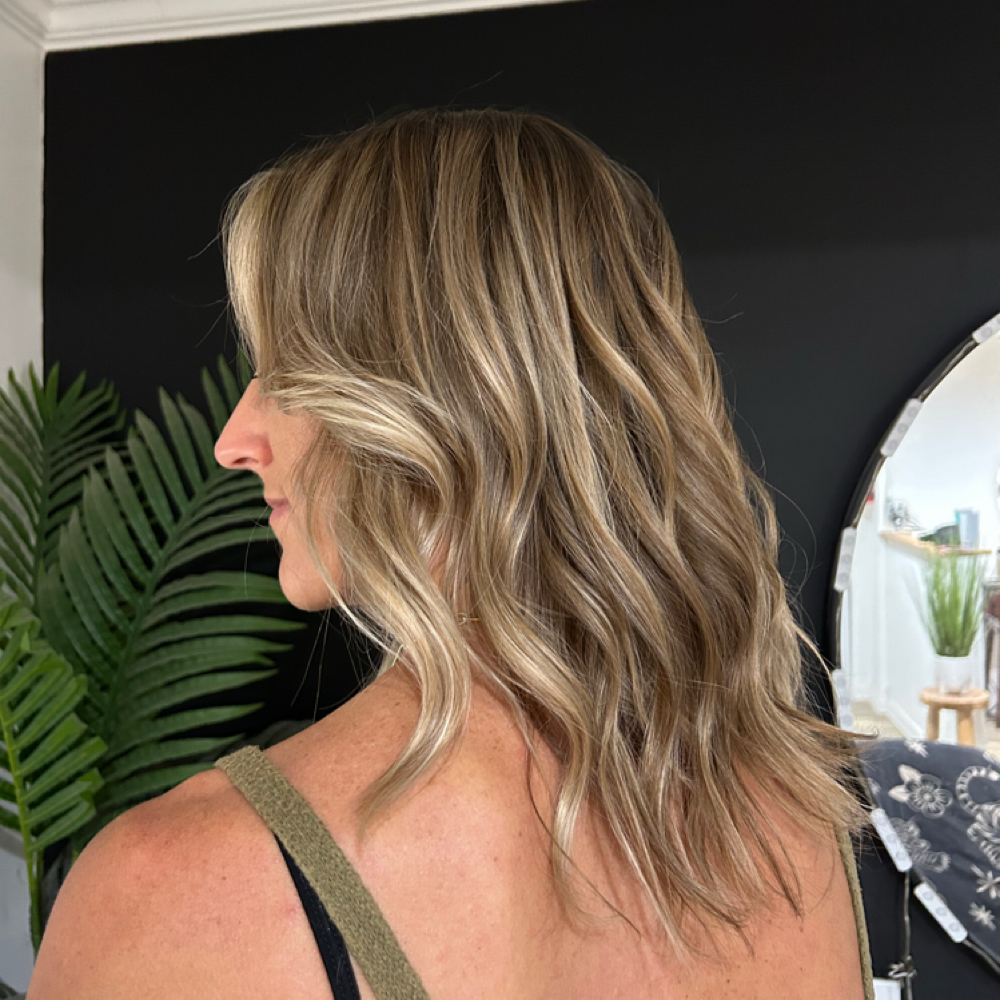 Lived-In Highlighting  (Balayage) at Elise Brown in Waialua, HI