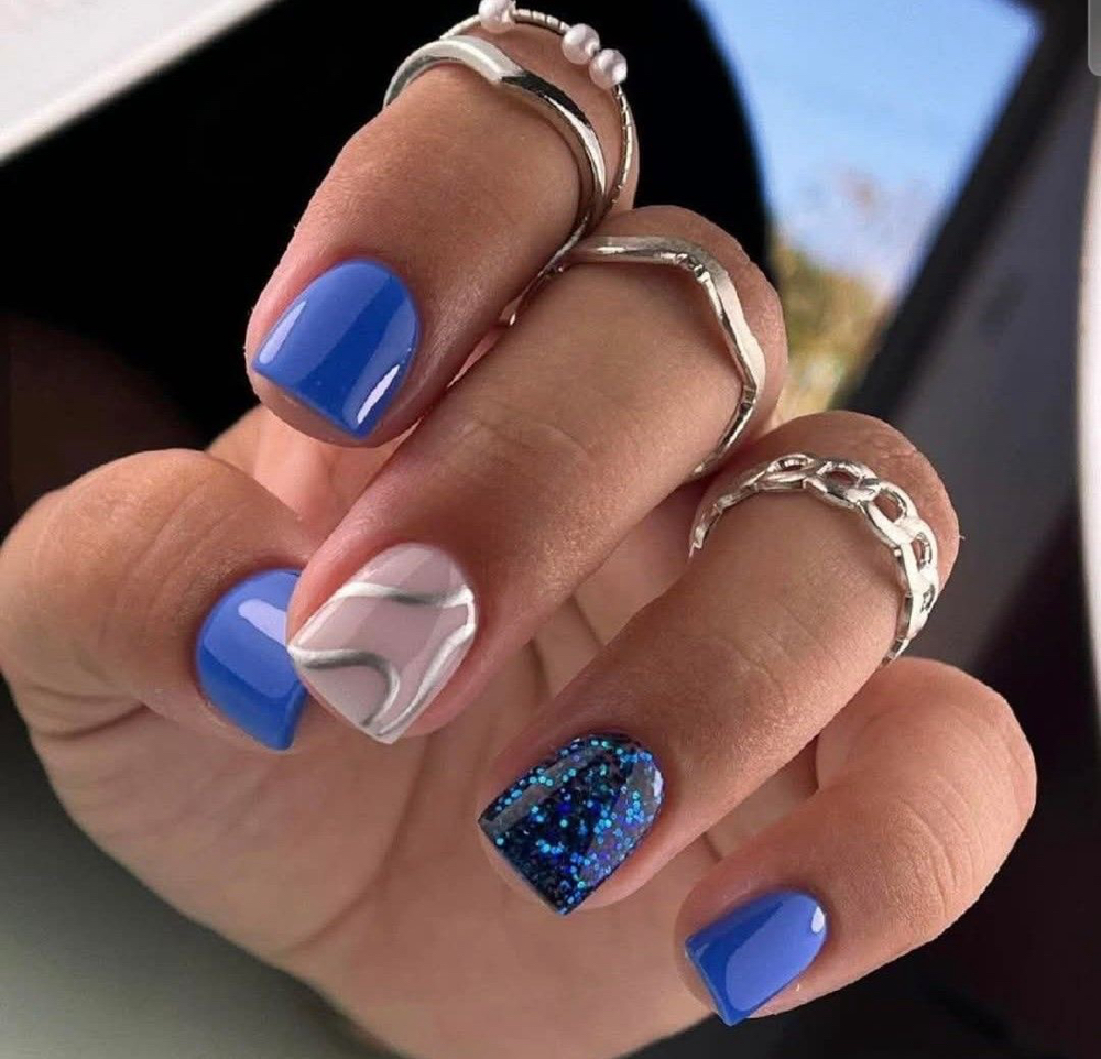 NAILS - MINIMAL DESIGN