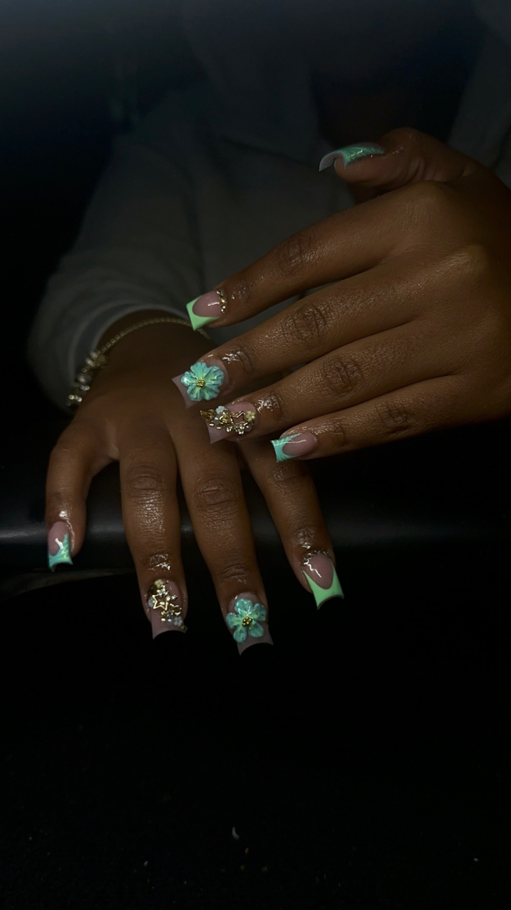 Short Duckies/Almond/Stiletto Nails