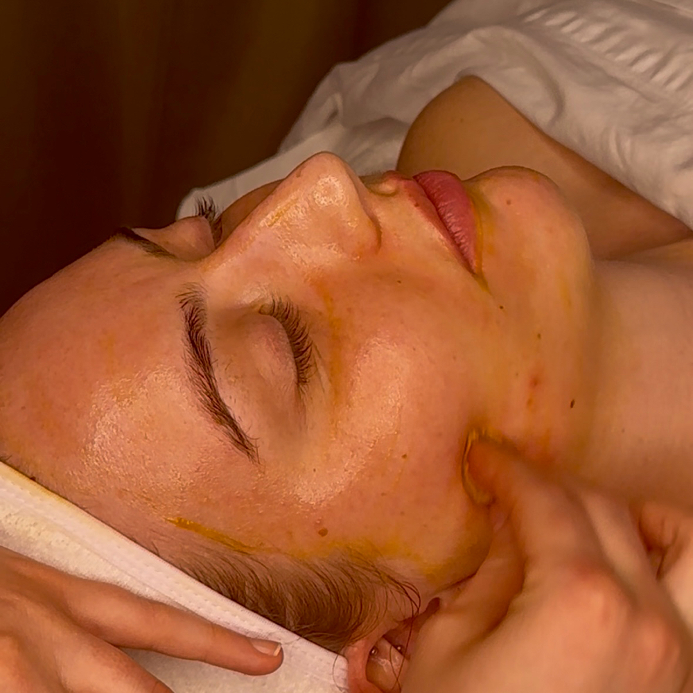 Custom Facial - 90 Minute