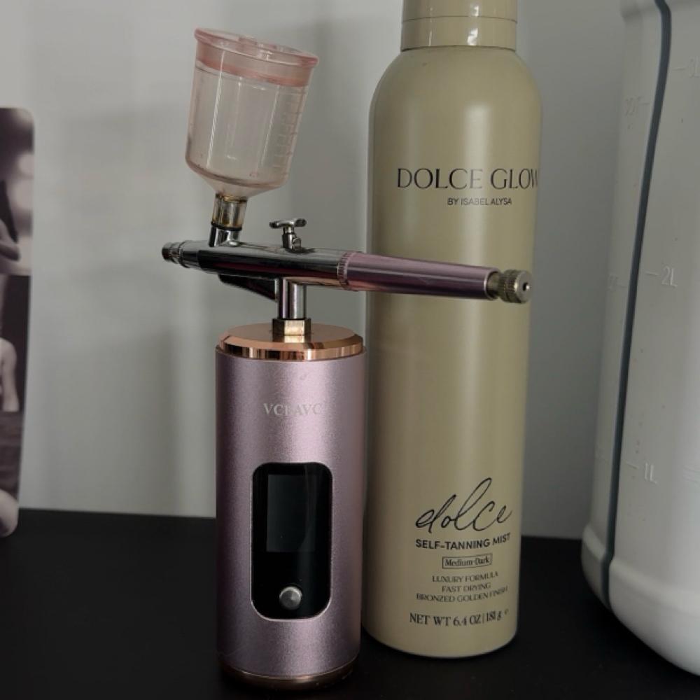 Home Studio Tan with Contouring at Shades of Nude in Middletown, DE