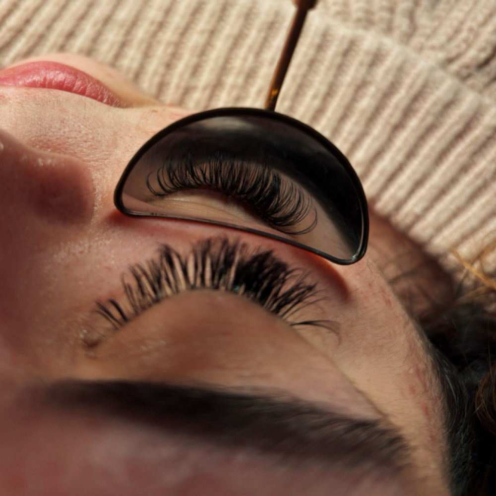 Lash Removal at AroBeauty.Co in Wichita, KS