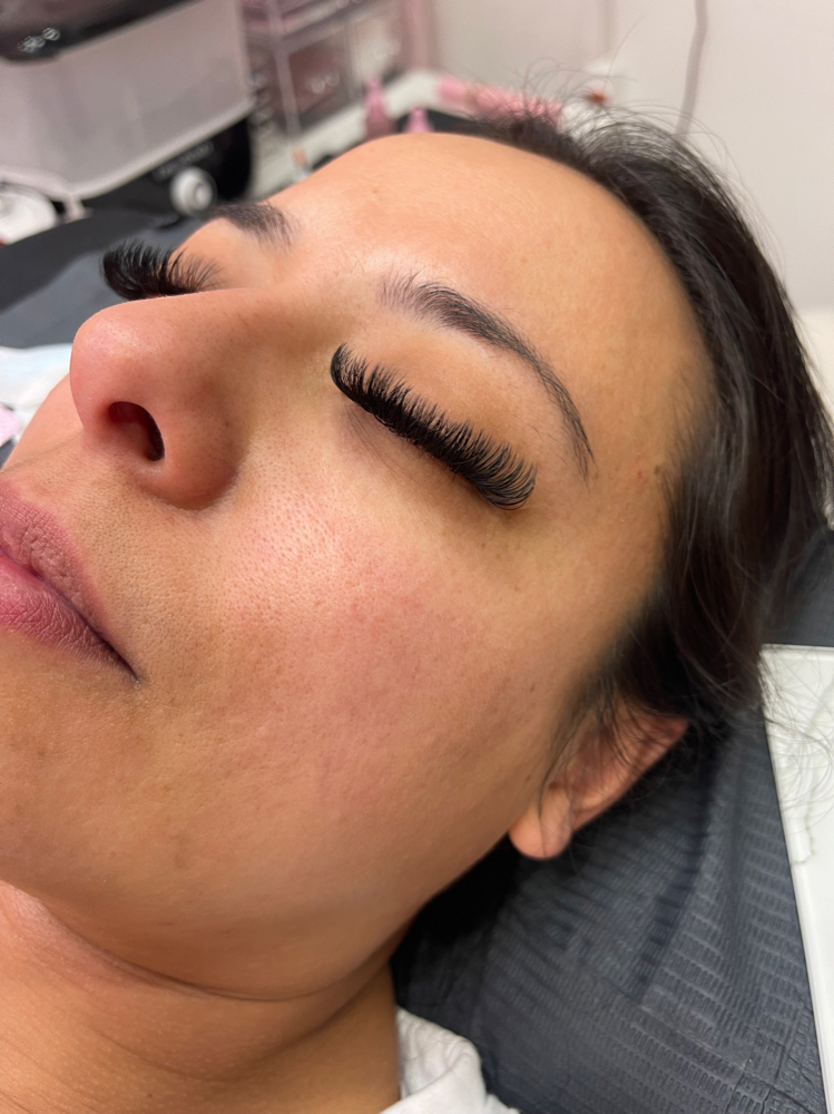 Volume Fill Eyelash Extensions