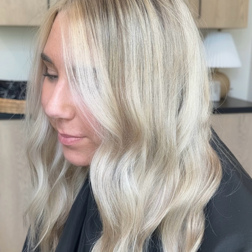 Full Custom Blonding at Faith Jueen the salon in Omaha, NE
