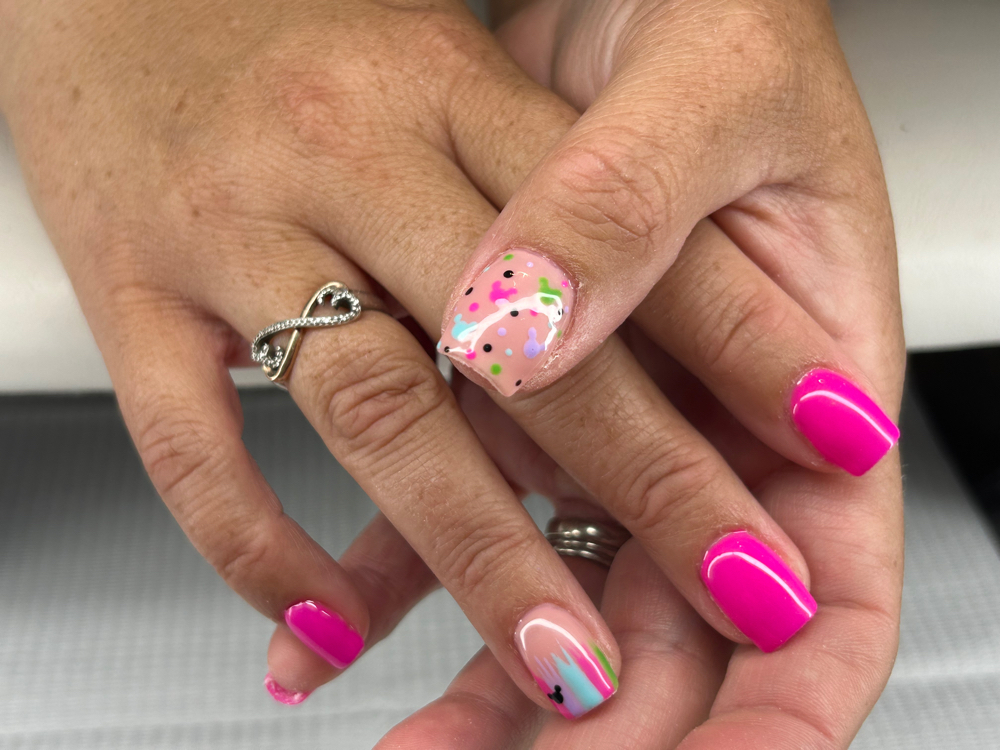 Nail Design 6 Nails at Madison Winland in Zanesville, OH