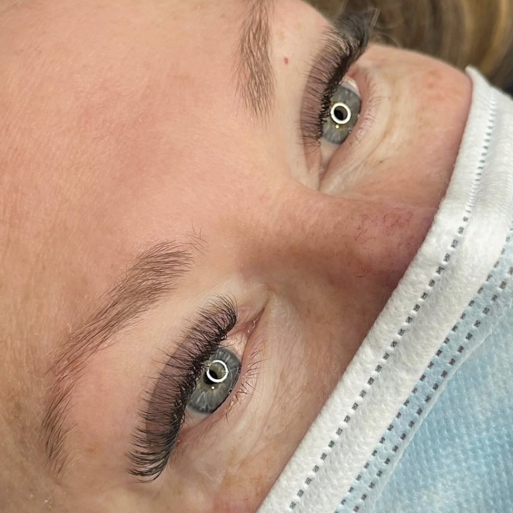 Volume full  set and 3D volume at Dream lashes and brows in Glendale, AZ