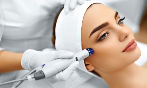 Hydrodermabrasion facial