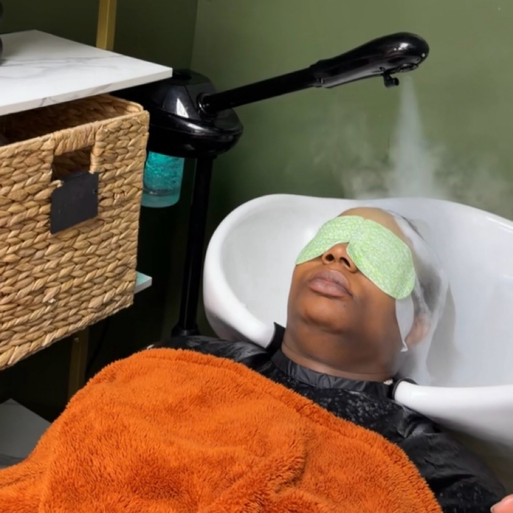 Delux Hair Care at Freshly Styled in Indianapolis, IN