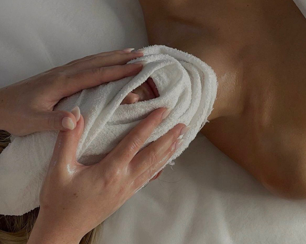 60 Minute Custom Facial