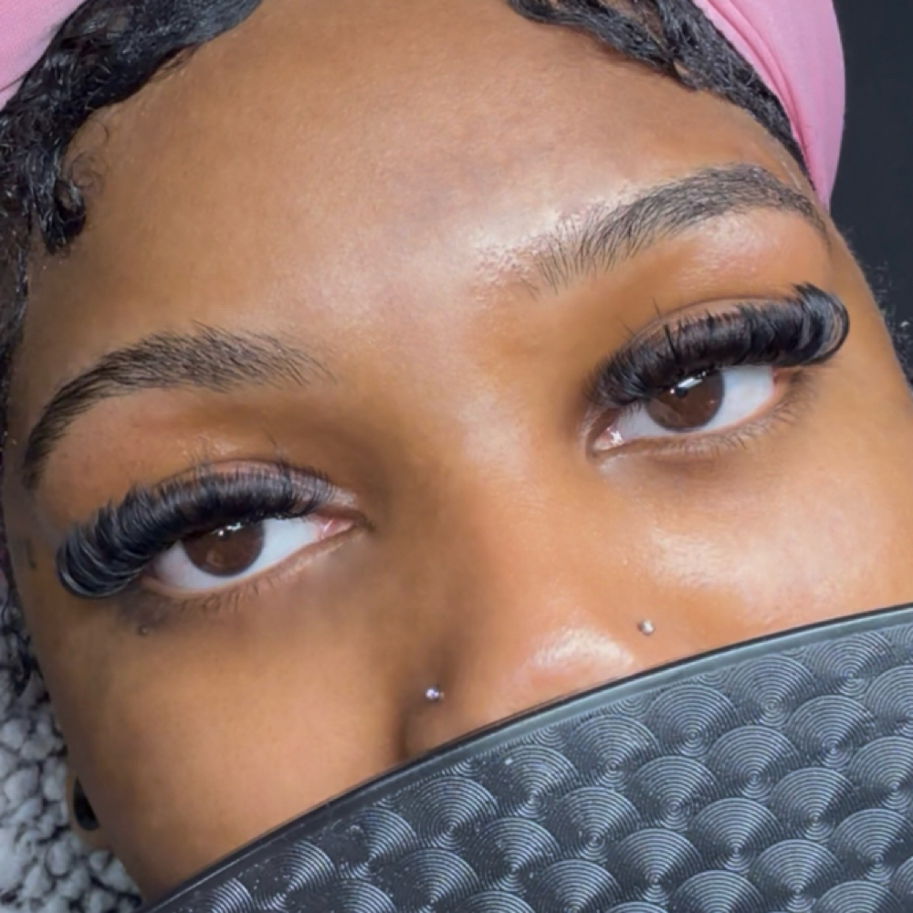 Mega Volume lash set at The Hairitage Salon in Waco, TX