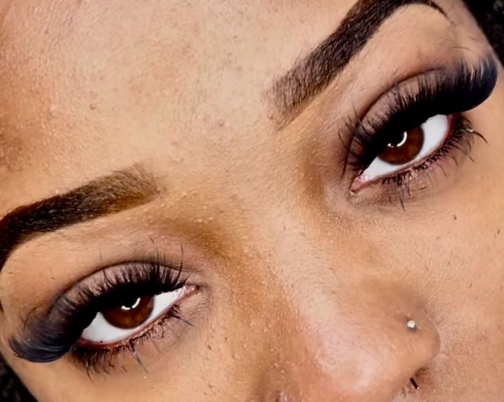 Cluster Lashes