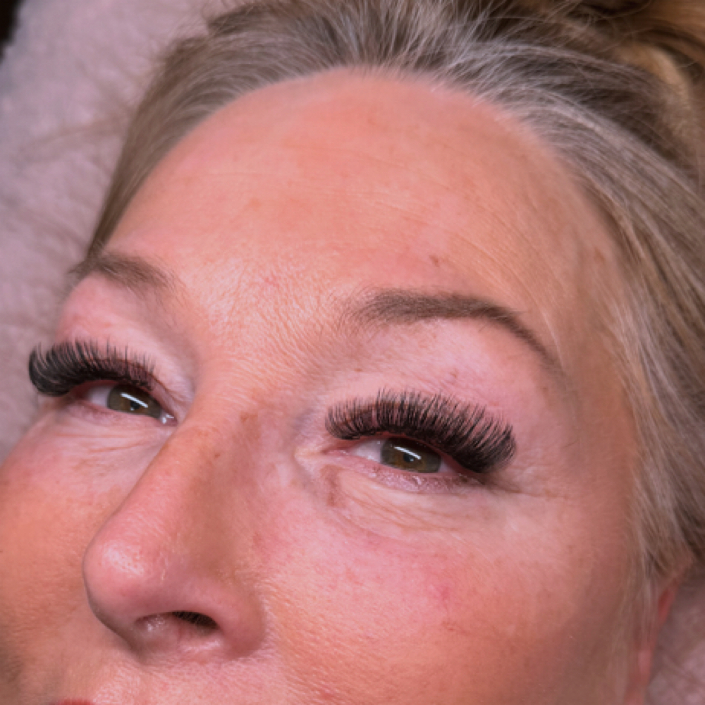 Volume Fullset at Meggsmakeovers in Murfreesboro, TN