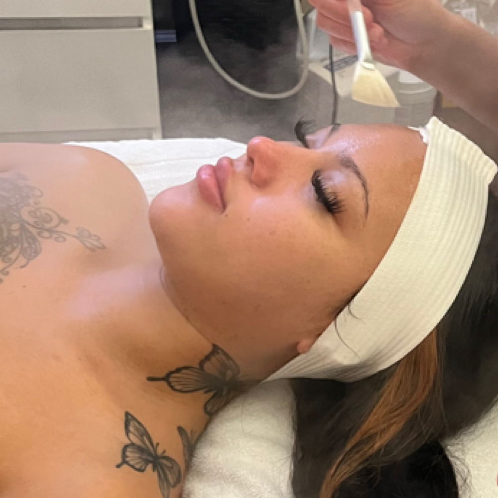 Hydrofacial Without Jelly Mask at Dreamworld Beauty in Roseville, CA