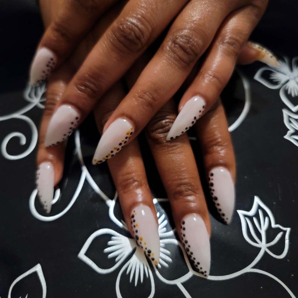 Nail Art Simple Design at The Queen's Love in Farmers Branch, TX