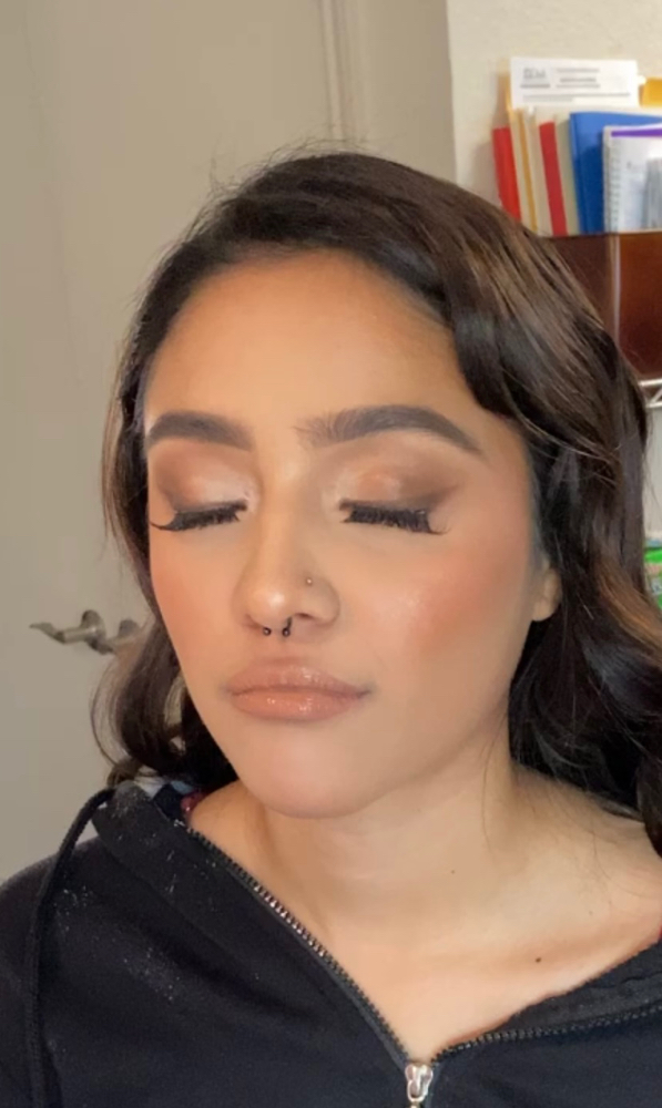 Glam Makeup In Salon