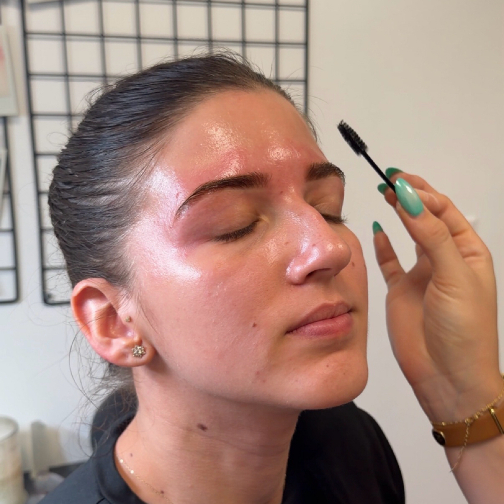 Eyebrow Shaping + Tint at MLS beauty room in Miami, FL