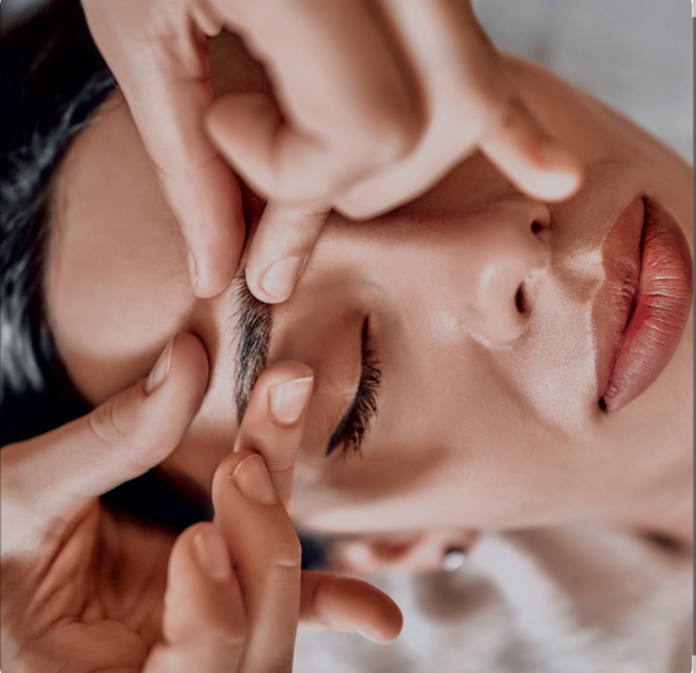 Sculpting Facial