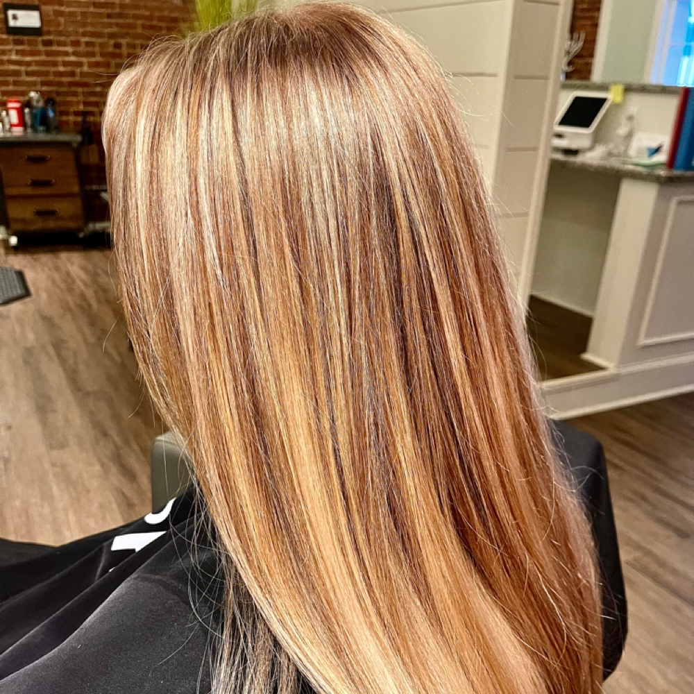 Full Highlight at Ashley Pfeiffer - Hairstylist in Hartselle, AL