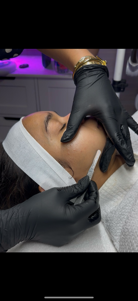 Dermaplane Facial