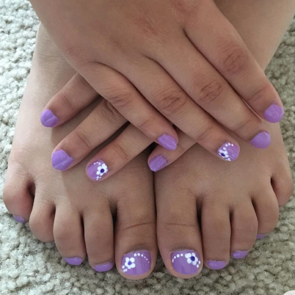 Kids Deluxe Mani Pedi at Pops Polish in Terre Haute, IN