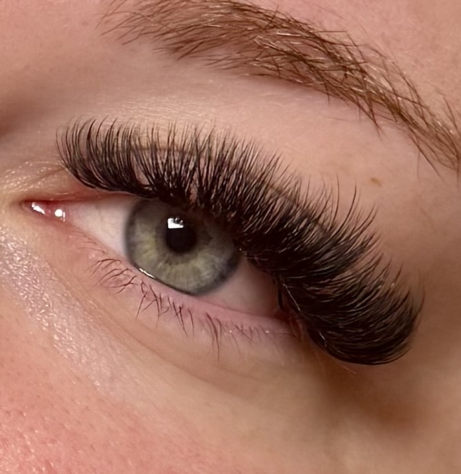 Volume Fill 2 weeks at Lash Out Studio in Wilsonville, OR