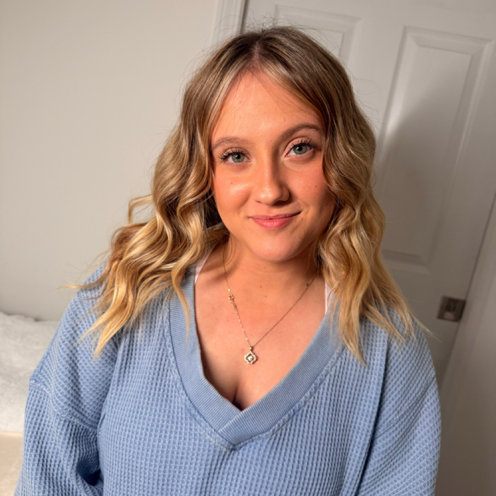 Money piece / Face framing at Brooke Kenzie + Co Beauty Lounge in Lawrenceburg, IN