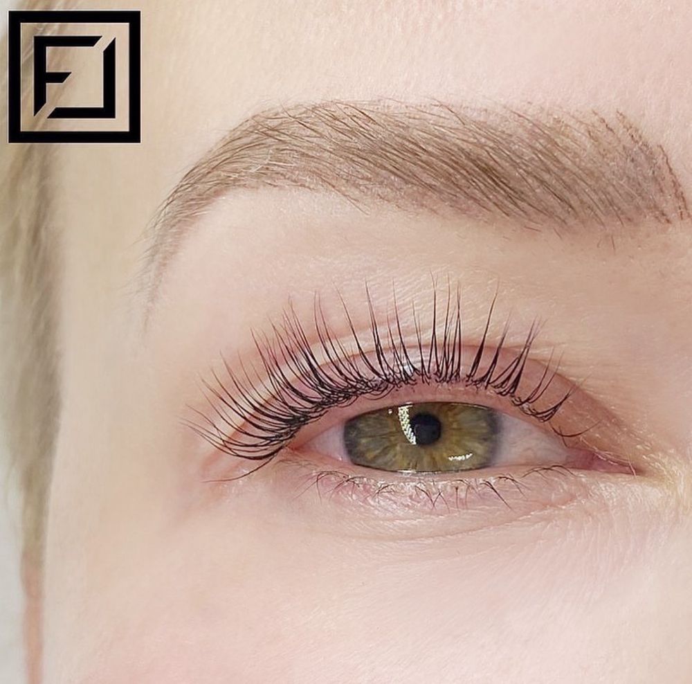 EYELASH LIFT
