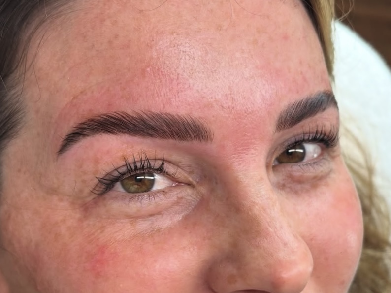 Eyebrow Wax And Hybrid Brow Stain