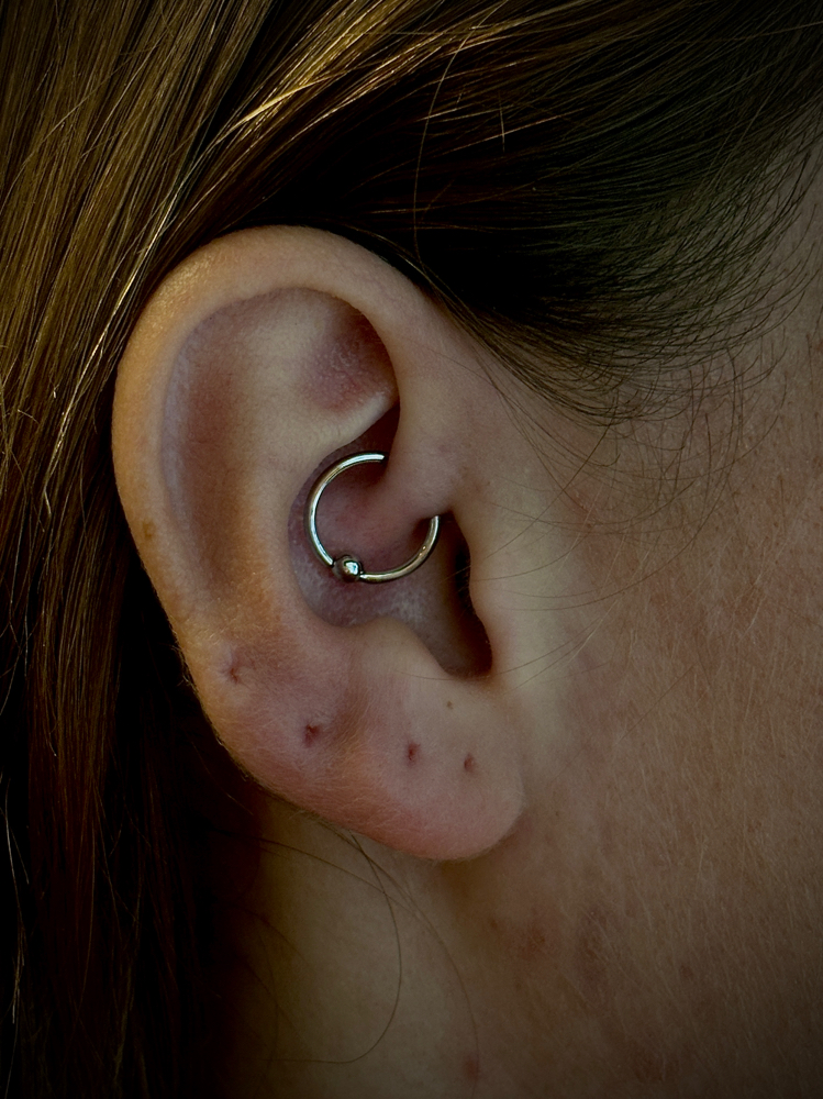 Daith piercing