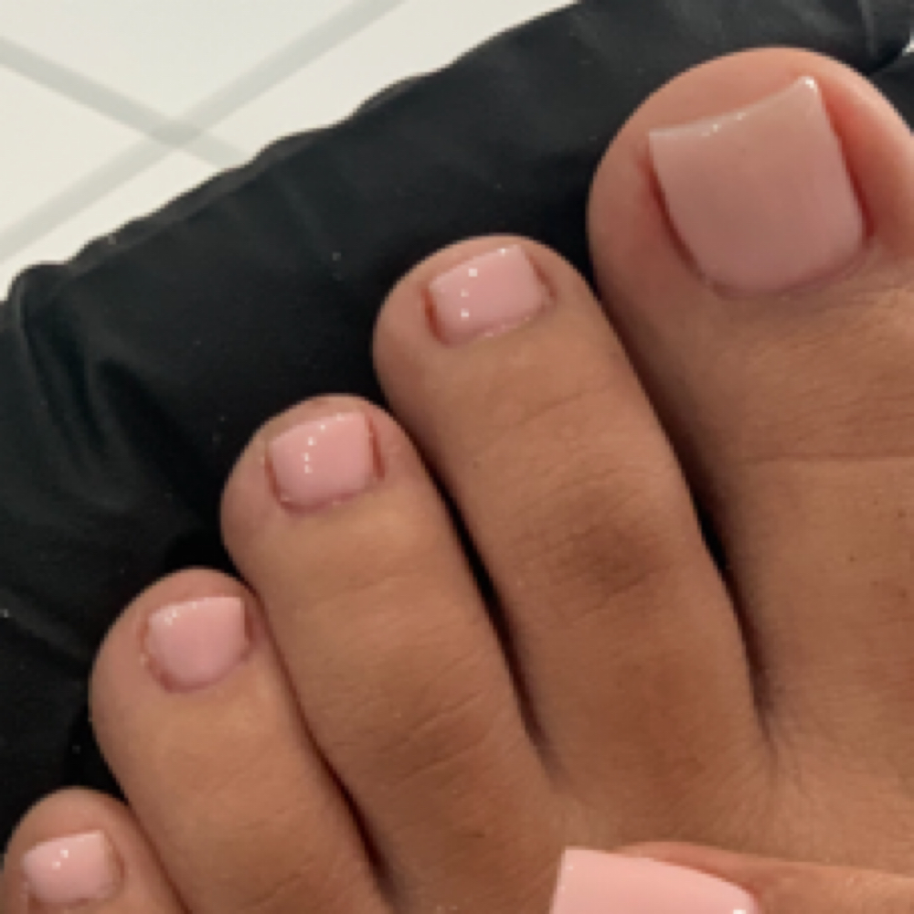 Arcrylic Toes (Two Big Toes) at Yadis Nails & Spa Laser in Austin, TX