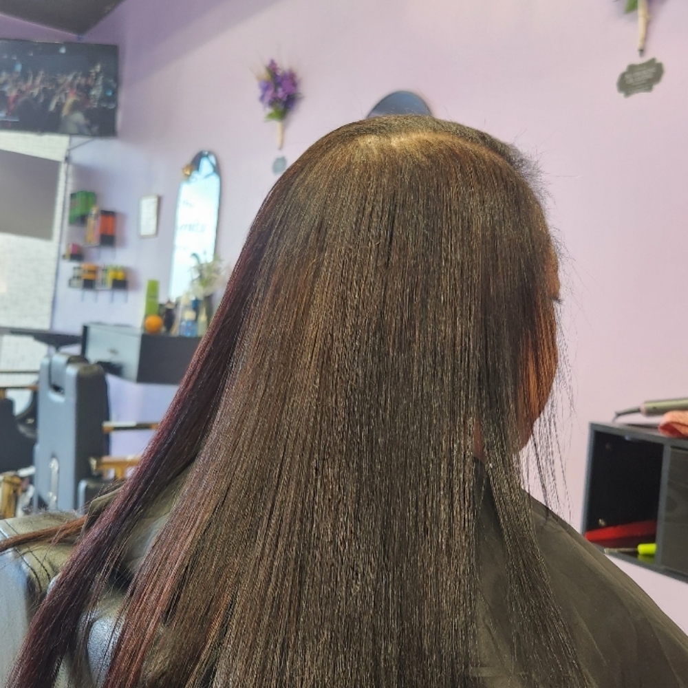 Wash & Blow Out at Royalty Envision Salon&spa llc in Tobyhanna, PA