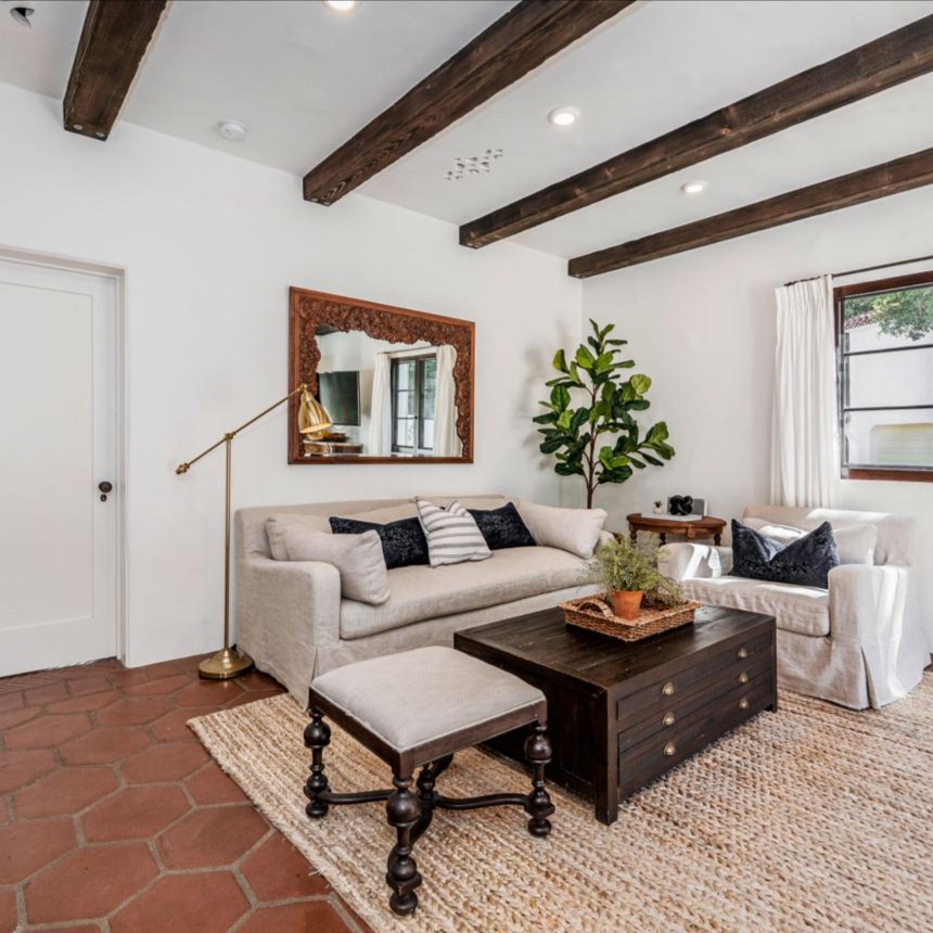 Maintenance UP TO 4 BEDROOM at JASSY MULTISERVICES LLC in Florida City, FL