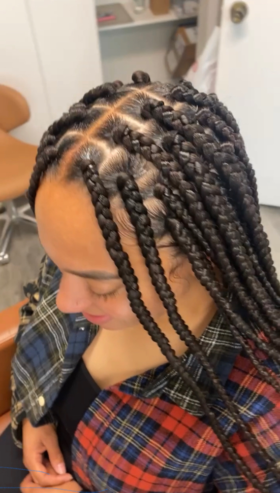 Medium Sized Knotless Braids