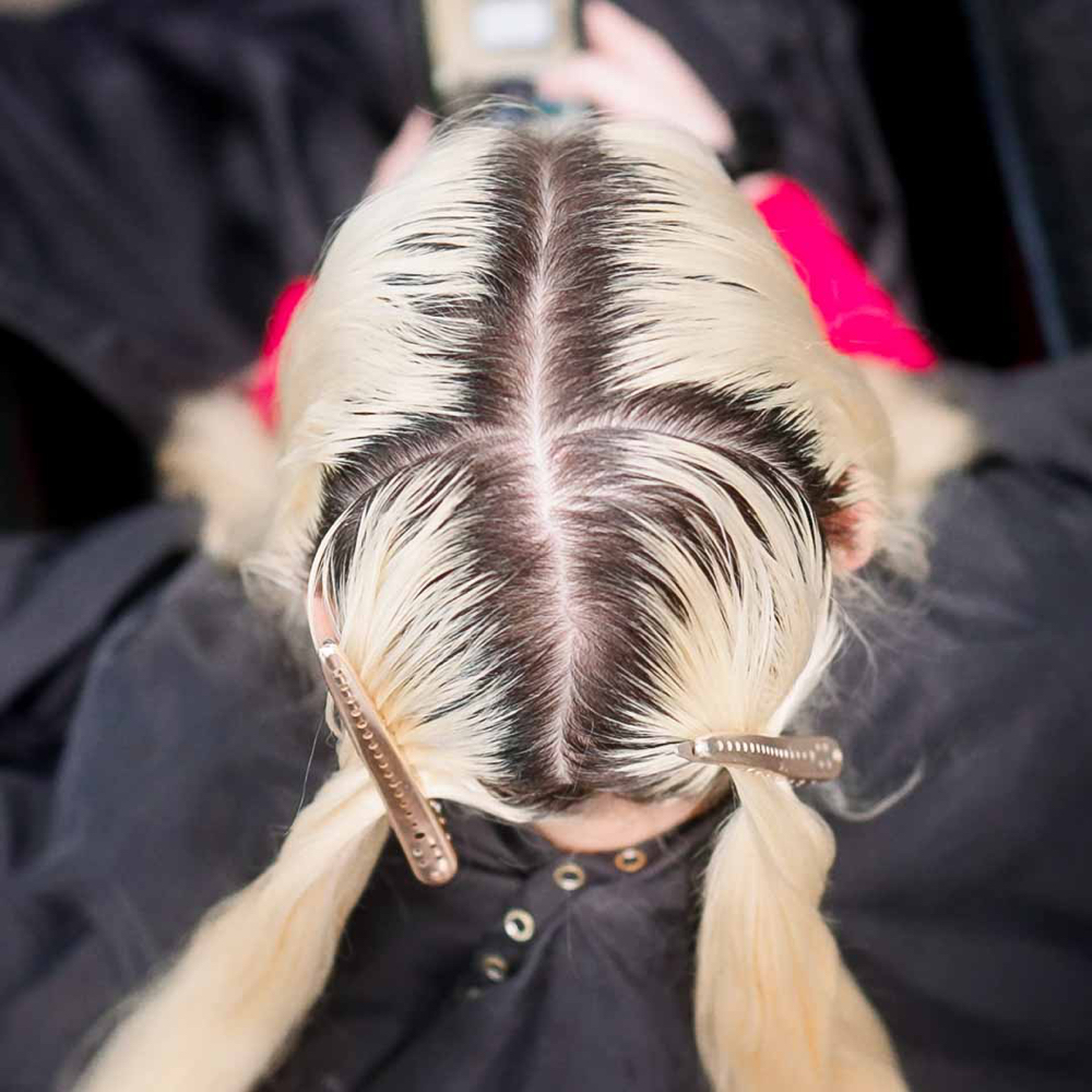 Global Blonding Roots w/ Cut