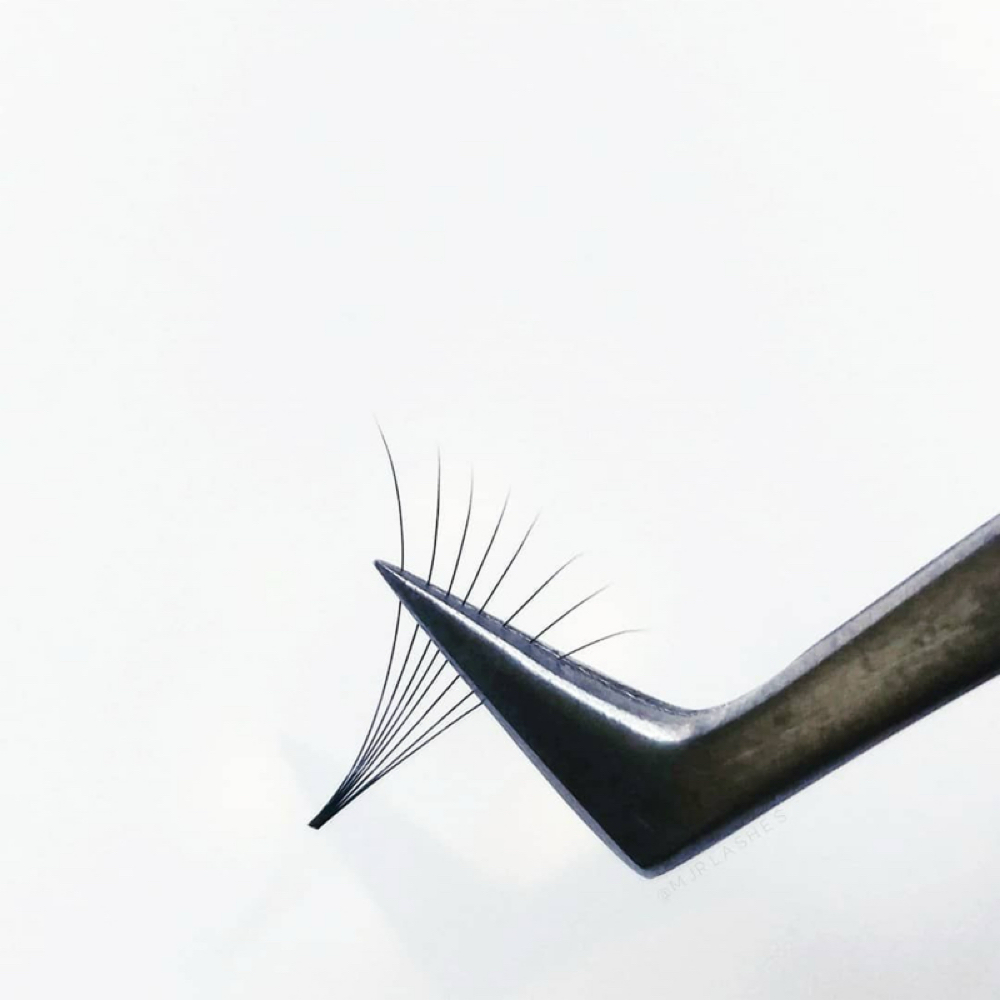 Mega Volume 2 week Fill at UNIQ LASHES in puyallup, WA