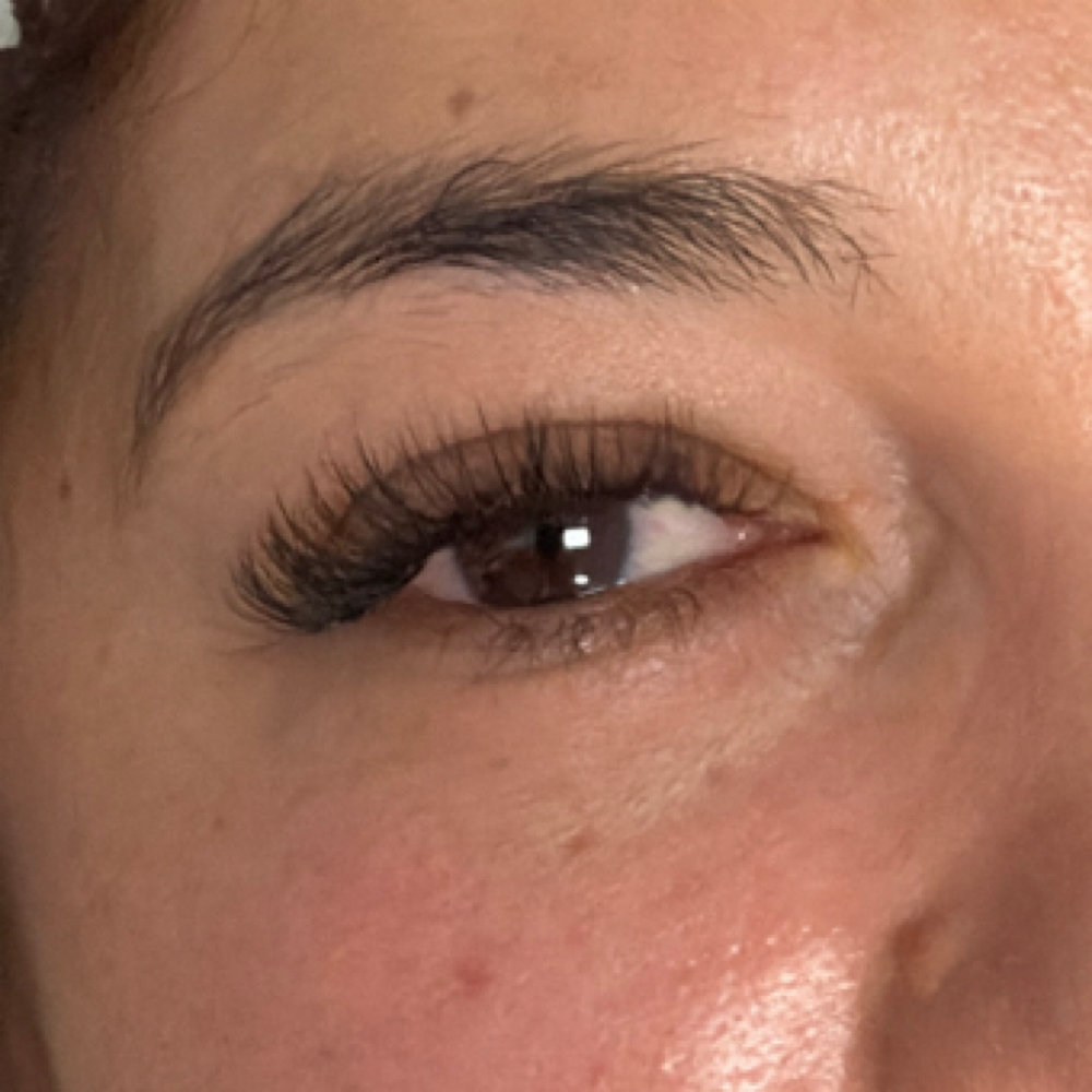 Extension De Pestañas at Vicky's Spa & Skincare LLC in Federal Way, WA